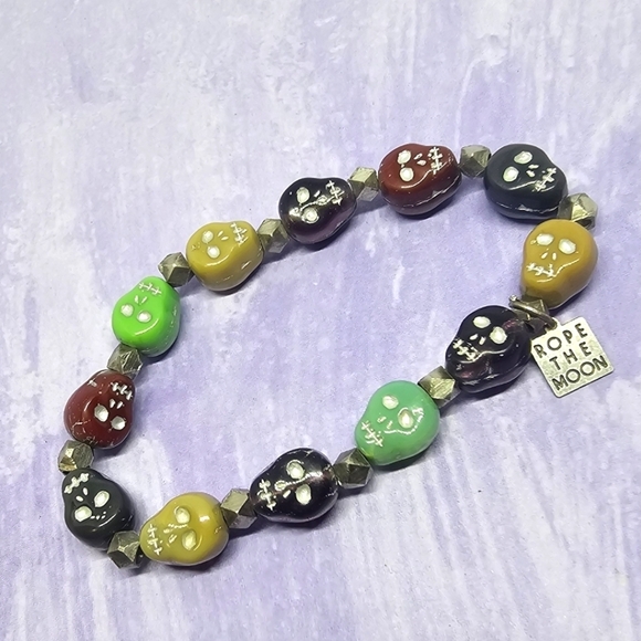 👍5 For $20 Rope the Moon Colorful Skull Bead Bracelet - Picture 1 of 7